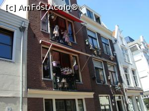 [P20] Pieton prin Jordaan.  » foto by mireille
 - 
<span class="allrVoted glyphicon glyphicon-heart hidden" id="av944680"></span>
<a class="m-l-10 hidden" id="sv944680" onclick="voting_Foto_DelVot(,944680,1639)" role="button">șterge vot <span class="glyphicon glyphicon-remove"></span></a>
<a id="v9944680" class=" c-red"  onclick="voting_Foto_SetVot(944680)" role="button"><span class="glyphicon glyphicon-heart-empty"></span> <b>LIKE</b> = Votează poza</a> <img class="hidden"  id="f944680W9" src="/imagini/loader.gif" border="0" /><span class="AjErrMes hidden" id="e944680ErM"></span>