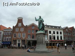 [P15] Grote Markt -statuia lui Laren J. Coster, posibil inventator al tiparului.  » foto by mireille
 - 
<span class="allrVoted glyphicon glyphicon-heart hidden" id="av1063000"></span>
<a class="m-l-10 hidden" id="sv1063000" onclick="voting_Foto_DelVot(,1063000,1639)" role="button">șterge vot <span class="glyphicon glyphicon-remove"></span></a>
<a id="v91063000" class=" c-red"  onclick="voting_Foto_SetVot(1063000)" role="button"><span class="glyphicon glyphicon-heart-empty"></span> <b>LIKE</b> = Votează poza</a> <img class="hidden"  id="f1063000W9" src="/imagini/loader.gif" border="0" /><span class="AjErrMes hidden" id="e1063000ErM"></span>