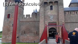 [P17] Poarta de intrare la castel, deasupra ei găuri ucigașe.  » foto by mireille
 - 
<span class="allrVoted glyphicon glyphicon-heart hidden" id="av1143575"></span>
<a class="m-l-10 hidden" id="sv1143575" onclick="voting_Foto_DelVot(,1143575,1639)" role="button">șterge vot <span class="glyphicon glyphicon-remove"></span></a>
<a id="v91143575" class=" c-red"  onclick="voting_Foto_SetVot(1143575)" role="button"><span class="glyphicon glyphicon-heart-empty"></span> <b>LIKE</b> = Votează poza</a> <img class="hidden"  id="f1143575W9" src="/imagini/loader.gif" border="0" /><span class="AjErrMes hidden" id="e1143575ErM"></span>