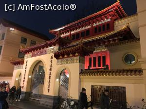 [P48] Orașul vechi - Cartierul Chinezesc plin de restaurante specifice.  » foto by Aurici
 - 
<span class="allrVoted glyphicon glyphicon-heart hidden" id="av1073736"></span>
<a class="m-l-10 hidden" id="sv1073736" onclick="voting_Foto_DelVot(,1073736,1639)" role="button">șterge vot <span class="glyphicon glyphicon-remove"></span></a>
<a id="v91073736" class=" c-red"  onclick="voting_Foto_SetVot(1073736)" role="button"><span class="glyphicon glyphicon-heart-empty"></span> <b>LIKE</b> = Votează poza</a> <img class="hidden"  id="f1073736W9" src="/imagini/loader.gif" border="0" /><span class="AjErrMes hidden" id="e1073736ErM"></span>