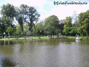 [P16] Vondelpark » foto by andreip2
 - 
<span class="allrVoted glyphicon glyphicon-heart hidden" id="av547842"></span>
<a class="m-l-10 hidden" id="sv547842" onclick="voting_Foto_DelVot(,547842,1639)" role="button">șterge vot <span class="glyphicon glyphicon-remove"></span></a>
<a id="v9547842" class=" c-red"  onclick="voting_Foto_SetVot(547842)" role="button"><span class="glyphicon glyphicon-heart-empty"></span> <b>LIKE</b> = Votează poza</a> <img class="hidden"  id="f547842W9" src="/imagini/loader.gif" border="0" /><span class="AjErrMes hidden" id="e547842ErM"></span>