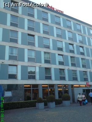 [P20] Hotel de etapă IBIS.  » foto by ioan marinescu
 - 
<span class="allrVoted glyphicon glyphicon-heart hidden" id="av838883"></span>
<a class="m-l-10 hidden" id="sv838883" onclick="voting_Foto_DelVot(,838883,1639)" role="button">șterge vot <span class="glyphicon glyphicon-remove"></span></a>
<a id="v9838883" class=" c-red"  onclick="voting_Foto_SetVot(838883)" role="button"><span class="glyphicon glyphicon-heart-empty"></span> <b>LIKE</b> = Votează poza</a> <img class="hidden"  id="f838883W9" src="/imagini/loader.gif" border="0" /><span class="AjErrMes hidden" id="e838883ErM"></span>