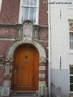 [P07] Poarta de intrare la Begijnhof, Amsterdam » foto by krondia*
 - 
<span class="allrVoted glyphicon glyphicon-heart hidden" id="av533227"></span>
<a class="m-l-10 hidden" id="sv533227" onclick="voting_Foto_DelVot(,533227,1639)" role="button">șterge vot <span class="glyphicon glyphicon-remove"></span></a>
<a id="v9533227" class=" c-red"  onclick="voting_Foto_SetVot(533227)" role="button"><span class="glyphicon glyphicon-heart-empty"></span> <b>LIKE</b> = Votează poza</a> <img class="hidden"  id="f533227W9" src="/imagini/loader.gif" border="0" /><span class="AjErrMes hidden" id="e533227ErM"></span>