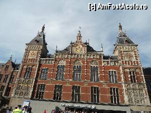 [P37] gara amsterdam » foto by Alb
 - 
<span class="allrVoted glyphicon glyphicon-heart hidden" id="av382688"></span>
<a class="m-l-10 hidden" id="sv382688" onclick="voting_Foto_DelVot(,382688,1639)" role="button">șterge vot <span class="glyphicon glyphicon-remove"></span></a>
<a id="v9382688" class=" c-red"  onclick="voting_Foto_SetVot(382688)" role="button"><span class="glyphicon glyphicon-heart-empty"></span> <b>LIKE</b> = Votează poza</a> <img class="hidden"  id="f382688W9" src="/imagini/loader.gif" border="0" /><span class="AjErrMes hidden" id="e382688ErM"></span>