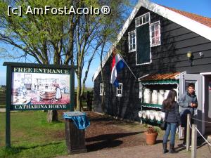 [P33] Intrare libera la magazinul doamnei Catharina Hoeve » foto by Radu Tudoran
 - 
<span class="allrVoted glyphicon glyphicon-heart hidden" id="av744894"></span>
<a class="m-l-10 hidden" id="sv744894" onclick="voting_Foto_DelVot(,744894,1639)" role="button">șterge vot <span class="glyphicon glyphicon-remove"></span></a>
<a id="v9744894" class=" c-red"  onclick="voting_Foto_SetVot(744894)" role="button"><span class="glyphicon glyphicon-heart-empty"></span> <b>LIKE</b> = Votează poza</a> <img class="hidden"  id="f744894W9" src="/imagini/loader.gif" border="0" /><span class="AjErrMes hidden" id="e744894ErM"></span>