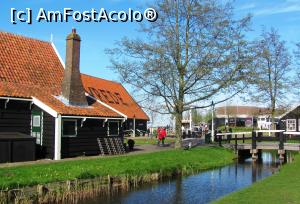 [P35] Zaanse Schans. Zona comerciala :)  » foto by Radu Tudoran
 - 
<span class="allrVoted glyphicon glyphicon-heart hidden" id="av744896"></span>
<a class="m-l-10 hidden" id="sv744896" onclick="voting_Foto_DelVot(,744896,1639)" role="button">șterge vot <span class="glyphicon glyphicon-remove"></span></a>
<a id="v9744896" class=" c-red"  onclick="voting_Foto_SetVot(744896)" role="button"><span class="glyphicon glyphicon-heart-empty"></span> <b>LIKE</b> = Votează poza</a> <img class="hidden"  id="f744896W9" src="/imagini/loader.gif" border="0" /><span class="AjErrMes hidden" id="e744896ErM"></span>