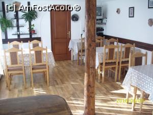 [P08] Sala de mese a pensiunii » foto by puiutea
 - 
<span class="allrVoted glyphicon glyphicon-heart hidden" id="av751881"></span>
<a class="m-l-10 hidden" id="sv751881" onclick="voting_Foto_DelVot(,751881,1678)" role="button">șterge vot <span class="glyphicon glyphicon-remove"></span></a>
<a id="v9751881" class=" c-red"  onclick="voting_Foto_SetVot(751881)" role="button"><span class="glyphicon glyphicon-heart-empty"></span> <b>LIKE</b> = Votează poza</a> <img class="hidden"  id="f751881W9" src="/imagini/loader.gif" border="0" /><span class="AjErrMes hidden" id="e751881ErM"></span>