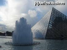 [P14] Piramida Luvrului » foto by dorgo
 - 
<span class="allrVoted glyphicon glyphicon-heart hidden" id="av356250"></span>
<a class="m-l-10 hidden" id="sv356250" onclick="voting_Foto_DelVot(,356250,1684)" role="button">șterge vot <span class="glyphicon glyphicon-remove"></span></a>
<a id="v9356250" class=" c-red"  onclick="voting_Foto_SetVot(356250)" role="button"><span class="glyphicon glyphicon-heart-empty"></span> <b>LIKE</b> = Votează poza</a> <img class="hidden"  id="f356250W9" src="/imagini/loader.gif" border="0" /><span class="AjErrMes hidden" id="e356250ErM"></span>