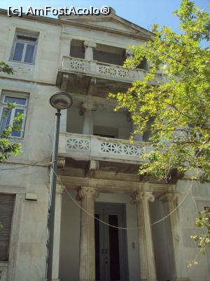 [P23] Detalii arhitectonice pe strada Dionysiou Areopagitou » foto by Carmen Ion
 - 
<span class="allrVoted glyphicon glyphicon-heart hidden" id="av1038554"></span>
<a class="m-l-10 hidden" id="sv1038554" onclick="voting_Foto_DelVot(,1038554,1710)" role="button">șterge vot <span class="glyphicon glyphicon-remove"></span></a>
<a id="v91038554" class=" c-red"  onclick="voting_Foto_SetVot(1038554)" role="button"><span class="glyphicon glyphicon-heart-empty"></span> <b>LIKE</b> = Votează poza</a> <img class="hidden"  id="f1038554W9" src="/imagini/loader.gif" border="0" /><span class="AjErrMes hidden" id="e1038554ErM"></span>