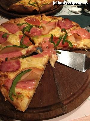 [P05] Pizza » foto by cilie
 - 
<span class="allrVoted glyphicon glyphicon-heart hidden" id="av703827"></span>
<a class="m-l-10 hidden" id="sv703827" onclick="voting_Foto_DelVot(,703827,1710)" role="button">șterge vot <span class="glyphicon glyphicon-remove"></span></a>
<a id="v9703827" class=" c-red"  onclick="voting_Foto_SetVot(703827)" role="button"><span class="glyphicon glyphicon-heart-empty"></span> <b>LIKE</b> = Votează poza</a> <img class="hidden"  id="f703827W9" src="/imagini/loader.gif" border="0" /><span class="AjErrMes hidden" id="e703827ErM"></span>