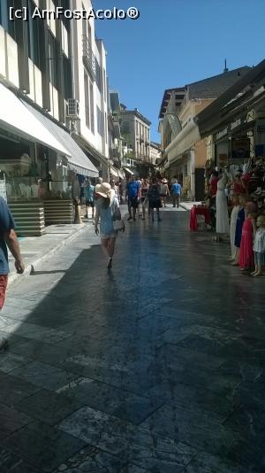 [P24] Magazine pe stradutele din Plaka si Monastiriki » foto by lianacioban
 - 
<span class="allrVoted glyphicon glyphicon-heart hidden" id="av1000591"></span>
<a class="m-l-10 hidden" id="sv1000591" onclick="voting_Foto_DelVot(,1000591,1710)" role="button">șterge vot <span class="glyphicon glyphicon-remove"></span></a>
<a id="v91000591" class=" c-red"  onclick="voting_Foto_SetVot(1000591)" role="button"><span class="glyphicon glyphicon-heart-empty"></span> <b>LIKE</b> = Votează poza</a> <img class="hidden"  id="f1000591W9" src="/imagini/loader.gif" border="0" /><span class="AjErrMes hidden" id="e1000591ErM"></span>