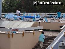 [P25] O tersa a hotelului unde se observa o piscina gonflabila pe care nu o folosea nimeni. Era plina cu apa » foto by calim
 - 
<span class="allrVoted glyphicon glyphicon-heart hidden" id="av375636"></span>
<a class="m-l-10 hidden" id="sv375636" onclick="voting_Foto_DelVot(,375636,1763)" role="button">șterge vot <span class="glyphicon glyphicon-remove"></span></a>
<a id="v9375636" class=" c-red"  onclick="voting_Foto_SetVot(375636)" role="button"><span class="glyphicon glyphicon-heart-empty"></span> <b>LIKE</b> = Votează poza</a> <img class="hidden"  id="f375636W9" src="/imagini/loader.gif" border="0" /><span class="AjErrMes hidden" id="e375636ErM"></span>