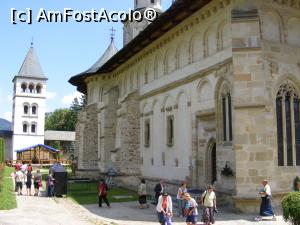 [P19] Fatada nordica a bisericii, cu una din intrari in biserica, iar in fundal Turnul Clopotnita » foto by liviu49
 - 
<span class="allrVoted glyphicon glyphicon-heart hidden" id="av1039098"></span>
<a class="m-l-10 hidden" id="sv1039098" onclick="voting_Foto_DelVot(,1039098,1781)" role="button">șterge vot <span class="glyphicon glyphicon-remove"></span></a>
<a id="v91039098" class=" c-red"  onclick="voting_Foto_SetVot(1039098)" role="button"><span class="glyphicon glyphicon-heart-empty"></span> <b>LIKE</b> = Votează poza</a> <img class="hidden"  id="f1039098W9" src="/imagini/loader.gif" border="0" /><span class="AjErrMes hidden" id="e1039098ErM"></span>
