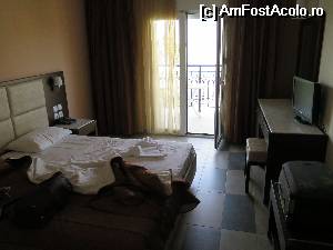 [P02] camera la hotel Majestic - foto 2 » foto by nosferatoo
 - 
<span class="allrVoted glyphicon glyphicon-heart hidden" id="av516232"></span>
<a class="m-l-10 hidden" id="sv516232" onclick="voting_Foto_DelVot(,516232,1787)" role="button">șterge vot <span class="glyphicon glyphicon-remove"></span></a>
<a id="v9516232" class=" c-red"  onclick="voting_Foto_SetVot(516232)" role="button"><span class="glyphicon glyphicon-heart-empty"></span> <b>LIKE</b> = Votează poza</a> <img class="hidden"  id="f516232W9" src="/imagini/loader.gif" border="0" /><span class="AjErrMes hidden" id="e516232ErM"></span>