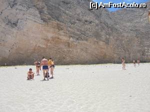 [P17] Nisipul alb al plajei Navagio » foto by Musata
 - 
<span class="allrVoted glyphicon glyphicon-heart hidden" id="av530182"></span>
<a class="m-l-10 hidden" id="sv530182" onclick="voting_Foto_DelVot(,530182,1787)" role="button">șterge vot <span class="glyphicon glyphicon-remove"></span></a>
<a id="v9530182" class=" c-red"  onclick="voting_Foto_SetVot(530182)" role="button"><span class="glyphicon glyphicon-heart-empty"></span> <b>LIKE</b> = Votează poza</a> <img class="hidden"  id="f530182W9" src="/imagini/loader.gif" border="0" /><span class="AjErrMes hidden" id="e530182ErM"></span>
