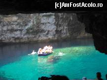 [P01] Plimbare cu barcuta pe lacul de smarald din pestera Melissani. » foto by blueeyes
 - 
<span class="allrVoted glyphicon glyphicon-heart hidden" id="av57063"></span>
<a class="m-l-10 hidden" id="sv57063" onclick="voting_Foto_DelVot(,57063,1787)" role="button">șterge vot <span class="glyphicon glyphicon-remove"></span></a>
<a id="v957063" class=" c-red"  onclick="voting_Foto_SetVot(57063)" role="button"><span class="glyphicon glyphicon-heart-empty"></span> <b>LIKE</b> = Votează poza</a> <img class="hidden"  id="f57063W9" src="/imagini/loader.gif" border="0" /><span class="AjErrMes hidden" id="e57063ErM"></span>