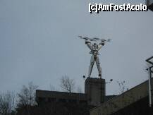 [P04] Monumentul energeticianului de langa turnul de control al barajului. » foto by ionica turistul
 - 
<span class="allrVoted glyphicon glyphicon-heart hidden" id="av182975"></span>
<a class="m-l-10 hidden" id="sv182975" onclick="voting_Foto_DelVot(,182975,1790)" role="button">șterge vot <span class="glyphicon glyphicon-remove"></span></a>
<a id="v9182975" class=" c-red"  onclick="voting_Foto_SetVot(182975)" role="button"><span class="glyphicon glyphicon-heart-empty"></span> <b>LIKE</b> = Votează poza</a> <img class="hidden"  id="f182975W9" src="/imagini/loader.gif" border="0" /><span class="AjErrMes hidden" id="e182975ErM"></span>
