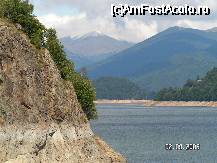 [P04] Lacul Vidraru cu crestele muntilor cu prima zapada si norii ce se strangeau repede, repede... » foto by ileanaxperta*
 - 
<span class="allrVoted glyphicon glyphicon-heart hidden" id="av26923"></span>
<a class="m-l-10 hidden" id="sv26923" onclick="voting_Foto_DelVot(,26923,1790)" role="button">șterge vot <span class="glyphicon glyphicon-remove"></span></a>
<a id="v926923" class=" c-red"  onclick="voting_Foto_SetVot(26923)" role="button"><span class="glyphicon glyphicon-heart-empty"></span> <b>LIKE</b> = Votează poza</a> <img class="hidden"  id="f26923W9" src="/imagini/loader.gif" border="0" /><span class="AjErrMes hidden" id="e26923ErM"></span>