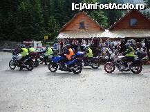 [P12] Hotelul cascada Bâlea-punct de întâlnire pentru un alai de motocicliști din Timiș și Ungaria, porniți spre nu știu ce festival. Aici sunt doar câțiva,alaiul cuprindea mai mult de douăzeci de motoare. » foto by mariana.olaru
 - 
<span class="allrVoted glyphicon glyphicon-heart hidden" id="av232750"></span>
<a class="m-l-10 hidden" id="sv232750" onclick="voting_Foto_DelVot(,232750,1790)" role="button">șterge vot <span class="glyphicon glyphicon-remove"></span></a>
<a id="v9232750" class=" c-red"  onclick="voting_Foto_SetVot(232750)" role="button"><span class="glyphicon glyphicon-heart-empty"></span> <b>LIKE</b> = Votează poza</a> <img class="hidden"  id="f232750W9" src="/imagini/loader.gif" border="0" /><span class="AjErrMes hidden" id="e232750ErM"></span>