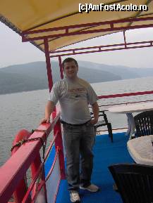 [P09] Eu la restaurantul tip vaporaş. » foto by adigogu
 - 
<span class="allrVoted glyphicon glyphicon-heart hidden" id="av105962"></span>
<a class="m-l-10 hidden" id="sv105962" onclick="voting_Foto_DelVot(,105962,1790)" role="button">șterge vot <span class="glyphicon glyphicon-remove"></span></a>
<a id="v9105962" class=" c-red"  onclick="voting_Foto_SetVot(105962)" role="button"><span class="glyphicon glyphicon-heart-empty"></span> <b>LIKE</b> = Votează poza</a> <img class="hidden"  id="f105962W9" src="/imagini/loader.gif" border="0" /><span class="AjErrMes hidden" id="e105962ErM"></span>