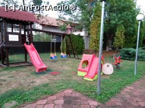 [P07] Alt spatiu de joaca din gradina interioara » foto by danutza_ang
 - 
<span class="allrVoted glyphicon glyphicon-heart hidden" id="av1124249"></span>
<a class="m-l-10 hidden" id="sv1124249" onclick="voting_Foto_DelVot(,1124249,1798)" role="button">șterge vot <span class="glyphicon glyphicon-remove"></span></a>
<a id="v91124249" class=" c-red"  onclick="voting_Foto_SetVot(1124249)" role="button"><span class="glyphicon glyphicon-heart-empty"></span> <b>LIKE</b> = Votează poza</a> <img class="hidden"  id="f1124249W9" src="/imagini/loader.gif" border="0" /><span class="AjErrMes hidden" id="e1124249ErM"></span>