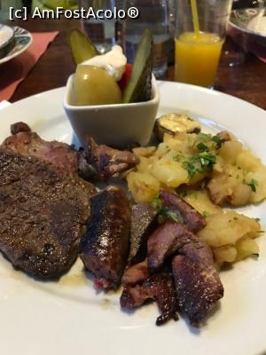 [P11] Mistret (fript, carnat, pastrama)  » foto by simonsays94
 - 
<span class="allrVoted glyphicon glyphicon-heart hidden" id="av934791"></span>
<a class="m-l-10 hidden" id="sv934791" onclick="voting_Foto_DelVot(,934791,1829)" role="button">șterge vot <span class="glyphicon glyphicon-remove"></span></a>
<a id="v9934791" class=" c-red"  onclick="voting_Foto_SetVot(934791)" role="button"><span class="glyphicon glyphicon-heart-empty"></span> <b>LIKE</b> = Votează poza</a> <img class="hidden"  id="f934791W9" src="/imagini/loader.gif" border="0" /><span class="AjErrMes hidden" id="e934791ErM"></span>