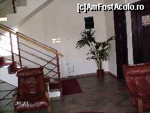 [P02] Receptia si scara care duce la cele trei etaje, iar la subsol sala de conferinte si sala de fitnes » foto by Valentina69
 - 
<span class="allrVoted glyphicon glyphicon-heart hidden" id="av47055"></span>
<a class="m-l-10 hidden" id="sv47055" onclick="voting_Foto_DelVot(,47055,1852)" role="button">șterge vot <span class="glyphicon glyphicon-remove"></span></a>
<a id="v947055" class=" c-red"  onclick="voting_Foto_SetVot(47055)" role="button"><span class="glyphicon glyphicon-heart-empty"></span> <b>LIKE</b> = Votează poza</a> <img class="hidden"  id="f47055W9" src="/imagini/loader.gif" border="0" /><span class="AjErrMes hidden" id="e47055ErM"></span>