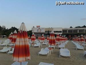 [P03] sezlongurile de pe pla 'Aldo' cea destinata hotelului Kompas (ora 6 am)  » foto by alex_iasi
 - 
<span class="allrVoted glyphicon glyphicon-heart hidden" id="av642790"></span>
<a class="m-l-10 hidden" id="sv642790" onclick="voting_Foto_DelVot(,642790,1859)" role="button">șterge vot <span class="glyphicon glyphicon-remove"></span></a>
<a id="v9642790" class=" c-red"  onclick="voting_Foto_SetVot(642790)" role="button"><span class="glyphicon glyphicon-heart-empty"></span> <b>LIKE</b> = Votează poza</a> <img class="hidden"  id="f642790W9" src="/imagini/loader.gif" border="0" /><span class="AjErrMes hidden" id="e642790ErM"></span>