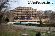 [P30] Hotel Kristal, vedere din spate , dinspre Mare. » foto by costin1968
 - 
<span class="allrVoted glyphicon glyphicon-heart hidden" id="av63029"></span>
<a class="m-l-10 hidden" id="sv63029" onclick="voting_Foto_DelVot(,63029,1867)" role="button">șterge vot <span class="glyphicon glyphicon-remove"></span></a>
<a id="v963029" class=" c-red"  onclick="voting_Foto_SetVot(63029)" role="button"><span class="glyphicon glyphicon-heart-empty"></span> <b>LIKE</b> = Votează poza</a> <img class="hidden"  id="f63029W9" src="/imagini/loader.gif" border="0" /><span class="AjErrMes hidden" id="e63029ErM"></span>
