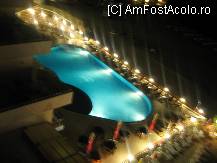 [P03] Piscina hotelului vecin, fotografiata noaptea (poza e un pic tremurata ) » foto by anzi*
 - 
<span class="allrVoted glyphicon glyphicon-heart hidden" id="av10475"></span>
<a class="m-l-10 hidden" id="sv10475" onclick="voting_Foto_DelVot(,10475,1869)" role="button">șterge vot <span class="glyphicon glyphicon-remove"></span></a>
<a id="v910475" class=" c-red"  onclick="voting_Foto_SetVot(10475)" role="button"><span class="glyphicon glyphicon-heart-empty"></span> <b>LIKE</b> = Votează poza</a> <img class="hidden"  id="f10475W9" src="/imagini/loader.gif" border="0" /><span class="AjErrMes hidden" id="e10475ErM"></span>