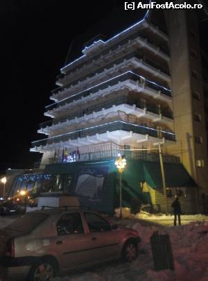 [P12] Hotelul Belvedere văzut din parcare.  » foto by sophie_p*
 - 
<span class="allrVoted glyphicon glyphicon-heart hidden" id="av580923"></span>
<a class="m-l-10 hidden" id="sv580923" onclick="voting_Foto_DelVot(,580923,1883)" role="button">șterge vot <span class="glyphicon glyphicon-remove"></span></a>
<a id="v9580923" class=" c-red"  onclick="voting_Foto_SetVot(580923)" role="button"><span class="glyphicon glyphicon-heart-empty"></span> <b>LIKE</b> = Votează poza</a> <img class="hidden"  id="f580923W9" src="/imagini/loader.gif" border="0" /><span class="AjErrMes hidden" id="e580923ErM"></span>