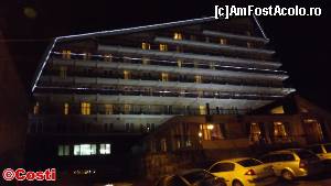 [P14] Hotelul Belvedere noapte, după focul de tabără.  » foto by Costi
 - 
<span class="allrVoted glyphicon glyphicon-heart hidden" id="av607271"></span>
<a class="m-l-10 hidden" id="sv607271" onclick="voting_Foto_DelVot(,607271,1883)" role="button">șterge vot <span class="glyphicon glyphicon-remove"></span></a>
<a id="v9607271" class=" c-red"  onclick="voting_Foto_SetVot(607271)" role="button"><span class="glyphicon glyphicon-heart-empty"></span> <b>LIKE</b> = Votează poza</a> <img class="hidden"  id="f607271W9" src="/imagini/loader.gif" border="0" /><span class="AjErrMes hidden" id="e607271ErM"></span>