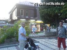 [P12] mici taverne si magazine unde suvenirurile sunt mai ieftine decat in statiune » foto by alinamitru
 - 
<span class="allrVoted glyphicon glyphicon-heart hidden" id="av10381"></span>
<a class="m-l-10 hidden" id="sv10381" onclick="voting_Foto_DelVot(,10381,1919)" role="button">șterge vot <span class="glyphicon glyphicon-remove"></span></a>
<a id="v910381" class=" c-red"  onclick="voting_Foto_SetVot(10381)" role="button"><span class="glyphicon glyphicon-heart-empty"></span> <b>LIKE</b> = Votează poza</a> <img class="hidden"  id="f10381W9" src="/imagini/loader.gif" border="0" /><span class="AjErrMes hidden" id="e10381ErM"></span>