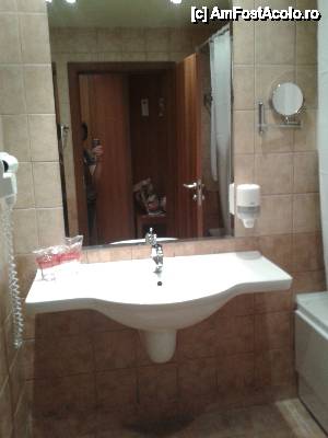 [P03] fotografie din baie » foto by amero
 - 
<span class="allrVoted glyphicon glyphicon-heart hidden" id="av448531"></span>
<a class="m-l-10 hidden" id="sv448531" onclick="voting_Foto_DelVot(,448531,1924)" role="button">șterge vot <span class="glyphicon glyphicon-remove"></span></a>
<a id="v9448531" class=" c-red"  onclick="voting_Foto_SetVot(448531)" role="button"><span class="glyphicon glyphicon-heart-empty"></span> <b>LIKE</b> = Votează poza</a> <img class="hidden"  id="f448531W9" src="/imagini/loader.gif" border="0" /><span class="AjErrMes hidden" id="e448531ErM"></span>