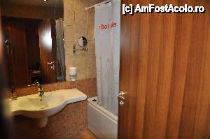 [P06] Baia cu cada si dus, curata » foto by Catzus
 - 
<span class="allrVoted glyphicon glyphicon-heart hidden" id="av444975"></span>
<a class="m-l-10 hidden" id="sv444975" onclick="voting_Foto_DelVot(,444975,1924)" role="button">șterge vot <span class="glyphicon glyphicon-remove"></span></a>
<a id="v9444975" class=" c-red"  onclick="voting_Foto_SetVot(444975)" role="button"><span class="glyphicon glyphicon-heart-empty"></span> <b>LIKE</b> = Votează poza</a> <img class="hidden"  id="f444975W9" src="/imagini/loader.gif" border="0" /><span class="AjErrMes hidden" id="e444975ErM"></span>