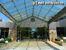 [P04] Intrarea principala  in hotel » foto by ileanaxperta*
 - 
<span class="allrVoted glyphicon glyphicon-heart hidden" id="av236459"></span>
<a class="m-l-10 hidden" id="sv236459" onclick="voting_Foto_DelVot(,236459,1926)" role="button">șterge vot <span class="glyphicon glyphicon-remove"></span></a>
<a id="v9236459" class=" c-red"  onclick="voting_Foto_SetVot(236459)" role="button"><span class="glyphicon glyphicon-heart-empty"></span> <b>LIKE</b> = Votează poza</a> <img class="hidden"  id="f236459W9" src="/imagini/loader.gif" border="0" /><span class="AjErrMes hidden" id="e236459ErM"></span>