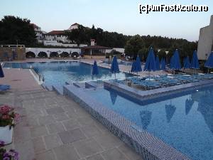 [P27] Duni Royal Resort, Belleville Hotel - piscina de la Pelican Hotel » foto by Dragoș_MD
 - 
<span class="allrVoted glyphicon glyphicon-heart hidden" id="av643020"></span>
<a class="m-l-10 hidden" id="sv643020" onclick="voting_Foto_DelVot(,643020,1929)" role="button">șterge vot <span class="glyphicon glyphicon-remove"></span></a>
<a id="v9643020" class=" c-red"  onclick="voting_Foto_SetVot(643020)" role="button"><span class="glyphicon glyphicon-heart-empty"></span> <b>LIKE</b> = Votează poza</a> <img class="hidden"  id="f643020W9" src="/imagini/loader.gif" border="0" /><span class="AjErrMes hidden" id="e643020ErM"></span>