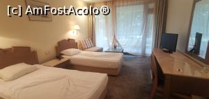 [P18] Camerp mare, mobilă și mochetă uzate. » foto by Aurici
 - 
<span class="allrVoted glyphicon glyphicon-heart hidden" id="av1276184"></span>
<a class="m-l-10 hidden" id="sv1276184" onclick="voting_Foto_DelVot(,1276184,1929)" role="button">șterge vot <span class="glyphicon glyphicon-remove"></span></a>
<a id="v91276184" class=" c-red"  onclick="voting_Foto_SetVot(1276184)" role="button"><span class="glyphicon glyphicon-heart-empty"></span> <b>LIKE</b> = Votează poza</a> <img class="hidden"  id="f1276184W9" src="/imagini/loader.gif" border="0" /><span class="AjErrMes hidden" id="e1276184ErM"></span>