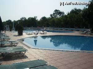 [P04] O parte din Relax pool de langa terenurile de tenis, la ora 9,15. Am crezut ca suntem singuri » foto by fanespoitorul
 - 
<span class="allrVoted glyphicon glyphicon-heart hidden" id="av338883"></span>
<a class="m-l-10 hidden" id="sv338883" onclick="voting_Foto_DelVot(,338883,1929)" role="button">șterge vot <span class="glyphicon glyphicon-remove"></span></a>
<a id="v9338883" class=" c-red"  onclick="voting_Foto_SetVot(338883)" role="button"><span class="glyphicon glyphicon-heart-empty"></span> <b>LIKE</b> = Votează poza</a> <img class="hidden"  id="f338883W9" src="/imagini/loader.gif" border="0" /><span class="AjErrMes hidden" id="e338883ErM"></span>