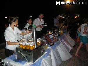 [P09] Incepe discoteca langa piscina de la Marina Beach. Priviti fetele ospatarilor daca sunt incruntate » foto by fanespoitorul
 - 
<span class="allrVoted glyphicon glyphicon-heart hidden" id="av338888"></span>
<a class="m-l-10 hidden" id="sv338888" onclick="voting_Foto_DelVot(,338888,1929)" role="button">șterge vot <span class="glyphicon glyphicon-remove"></span></a>
<a id="v9338888" class=" c-red"  onclick="voting_Foto_SetVot(338888)" role="button"><span class="glyphicon glyphicon-heart-empty"></span> <b>LIKE</b> = Votează poza</a> <img class="hidden"  id="f338888W9" src="/imagini/loader.gif" border="0" /><span class="AjErrMes hidden" id="e338888ErM"></span>