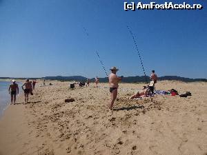 [P04] Pescari bulgari. Din rauletul care curgea un pic mai sus, au prins bibani cu mana » foto by fanespoitorul
 - 
<span class="allrVoted glyphicon glyphicon-heart hidden" id="av528949"></span>
<a class="m-l-10 hidden" id="sv528949" onclick="voting_Foto_DelVot(,528949,1929)" role="button">șterge vot <span class="glyphicon glyphicon-remove"></span></a>
<a id="v9528949" class=" c-red"  onclick="voting_Foto_SetVot(528949)" role="button"><span class="glyphicon glyphicon-heart-empty"></span> <b>LIKE</b> = Votează poza</a> <img class="hidden"  id="f528949W9" src="/imagini/loader.gif" border="0" /><span class="AjErrMes hidden" id="e528949ErM"></span>