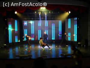 [P16] Break dance cu băieți din Cuba » foto by Kavarnap
 - 
<span class="allrVoted glyphicon glyphicon-heart hidden" id="av1244525"></span>
<a class="m-l-10 hidden" id="sv1244525" onclick="voting_Foto_DelVot(,1244525,1930)" role="button">șterge vot <span class="glyphicon glyphicon-remove"></span></a>
<a id="v91244525" class=" c-red"  onclick="voting_Foto_SetVot(1244525)" role="button"><span class="glyphicon glyphicon-heart-empty"></span> <b>LIKE</b> = Votează poza</a> <img class="hidden"  id="f1244525W9" src="/imagini/loader.gif" border="0" /><span class="AjErrMes hidden" id="e1244525ErM"></span>