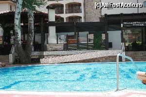 [P05] Piscina exterioară a hotelului Helena Park.  » foto by Flaviu
 - 
<span class="allrVoted glyphicon glyphicon-heart hidden" id="av623646"></span>
<a class="m-l-10 hidden" id="sv623646" onclick="voting_Foto_DelVot(,623646,1936)" role="button">șterge vot <span class="glyphicon glyphicon-remove"></span></a>
<a id="v9623646" class=" c-red"  onclick="voting_Foto_SetVot(623646)" role="button"><span class="glyphicon glyphicon-heart-empty"></span> <b>LIKE</b> = Votează poza</a> <img class="hidden"  id="f623646W9" src="/imagini/loader.gif" border="0" /><span class="AjErrMes hidden" id="e623646ErM"></span>