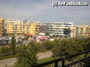 [P06] vedere din balcon spre strada principala si promenada » foto by aricel
 - 
<span class="allrVoted glyphicon glyphicon-heart hidden" id="av467098"></span>
<a class="m-l-10 hidden" id="sv467098" onclick="voting_Foto_DelVot(,467098,1943)" role="button">șterge vot <span class="glyphicon glyphicon-remove"></span></a>
<a id="v9467098" class=" c-red"  onclick="voting_Foto_SetVot(467098)" role="button"><span class="glyphicon glyphicon-heart-empty"></span> <b>LIKE</b> = Votează poza</a> <img class="hidden"  id="f467098W9" src="/imagini/loader.gif" border="0" /><span class="AjErrMes hidden" id="e467098ErM"></span>