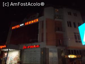 [P10] Hotel Hermes - văzut noaptea » foto by ANILU
 - 
<span class="allrVoted glyphicon glyphicon-heart hidden" id="av927388"></span>
<a class="m-l-10 hidden" id="sv927388" onclick="voting_Foto_DelVot(,927388,1977)" role="button">șterge vot <span class="glyphicon glyphicon-remove"></span></a>
<a id="v9927388" class=" c-red"  onclick="voting_Foto_SetVot(927388)" role="button"><span class="glyphicon glyphicon-heart-empty"></span> <b>LIKE</b> = Votează poza</a> <img class="hidden"  id="f927388W9" src="/imagini/loader.gif" border="0" /><span class="AjErrMes hidden" id="e927388ErM"></span>