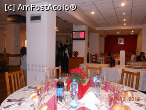 [P21] Hotel Posada - Curtea de Argeș. Restaurantul înainte de sosirea oaspeților.  » foto by iulianic
 - 
<span class="allrVoted glyphicon glyphicon-heart hidden" id="av818749"></span>
<a class="m-l-10 hidden" id="sv818749" onclick="voting_Foto_DelVot(,818749,1993)" role="button">șterge vot <span class="glyphicon glyphicon-remove"></span></a>
<a id="v9818749" class=" c-red"  onclick="voting_Foto_SetVot(818749)" role="button"><span class="glyphicon glyphicon-heart-empty"></span> <b>LIKE</b> = Votează poza</a> <img class="hidden"  id="f818749W9" src="/imagini/loader.gif" border="0" /><span class="AjErrMes hidden" id="e818749ErM"></span>