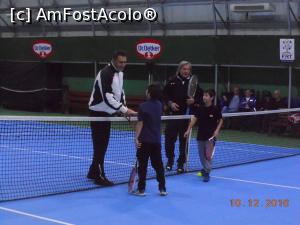 [P25] Hotel Posada - Curtea de Argeș. Ilie Năstase și George Cosac în partida demonstrativă din cadrul Galei Arbitrilor de Tenis de la Curtea de Argeș.  » foto by iulianic
 - 
<span class="allrVoted glyphicon glyphicon-heart hidden" id="av818753"></span>
<a class="m-l-10 hidden" id="sv818753" onclick="voting_Foto_DelVot(,818753,1993)" role="button">șterge vot <span class="glyphicon glyphicon-remove"></span></a>
<a id="v9818753" class=" c-red"  onclick="voting_Foto_SetVot(818753)" role="button"><span class="glyphicon glyphicon-heart-empty"></span> <b>LIKE</b> = Votează poza</a> <img class="hidden"  id="f818753W9" src="/imagini/loader.gif" border="0" /><span class="AjErrMes hidden" id="e818753ErM"></span>