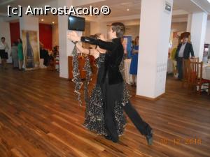 [P30] Hotel Posada - Curtea de Argeș. Demonstrație de dans sportiv.  » foto by iulianic
 - 
<span class="allrVoted glyphicon glyphicon-heart hidden" id="av818758"></span>
<a class="m-l-10 hidden" id="sv818758" onclick="voting_Foto_DelVot(,818758,1993)" role="button">șterge vot <span class="glyphicon glyphicon-remove"></span></a>
<a id="v9818758" class=" c-red"  onclick="voting_Foto_SetVot(818758)" role="button"><span class="glyphicon glyphicon-heart-empty"></span> <b>LIKE</b> = Votează poza</a> <img class="hidden"  id="f818758W9" src="/imagini/loader.gif" border="0" /><span class="AjErrMes hidden" id="e818758ErM"></span>