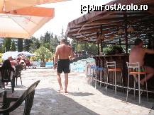 [P02] Barul de la piscina » foto by John Caesar
 - 
<span class="allrVoted glyphicon glyphicon-heart hidden" id="av458599"></span>
<a class="m-l-10 hidden" id="sv458599" onclick="voting_Foto_DelVot(,458599,1998)" role="button">șterge vot <span class="glyphicon glyphicon-remove"></span></a>
<a id="v9458599" class=" c-red"  onclick="voting_Foto_SetVot(458599)" role="button"><span class="glyphicon glyphicon-heart-empty"></span> <b>LIKE</b> = Votează poza</a> <img class="hidden"  id="f458599W9" src="/imagini/loader.gif" border="0" /><span class="AjErrMes hidden" id="e458599ErM"></span>