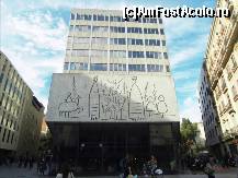 [P133] 'Mazgaleala lui Picasso' :) - una dintre ele; de pe Cladirea Arhitectilor. Plaça de la Seu » foto by TraianS
 - 
<span class="allrVoted glyphicon glyphicon-heart hidden" id="av291576"></span>
<a class="m-l-10 hidden" id="sv291576" onclick="voting_Foto_DelVot(,291576,1999)" role="button">șterge vot <span class="glyphicon glyphicon-remove"></span></a>
<a id="v9291576" class=" c-red"  onclick="voting_Foto_SetVot(291576)" role="button"><span class="glyphicon glyphicon-heart-empty"></span> <b>LIKE</b> = Votează poza</a> <img class="hidden"  id="f291576W9" src="/imagini/loader.gif" border="0" /><span class="AjErrMes hidden" id="e291576ErM"></span>